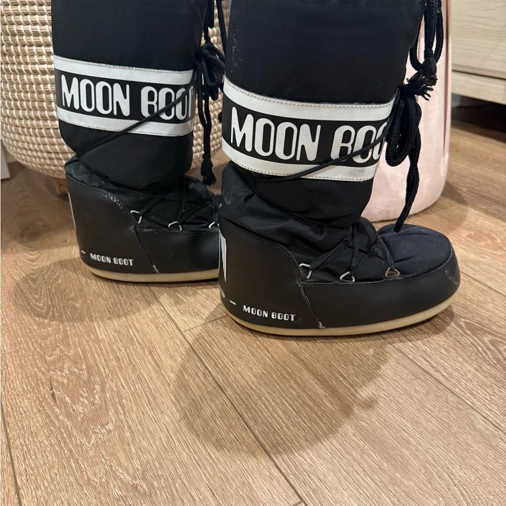 Moon Boot Black Snow Boots with Cream Sole and Branded Strap - Picture 3 of 5